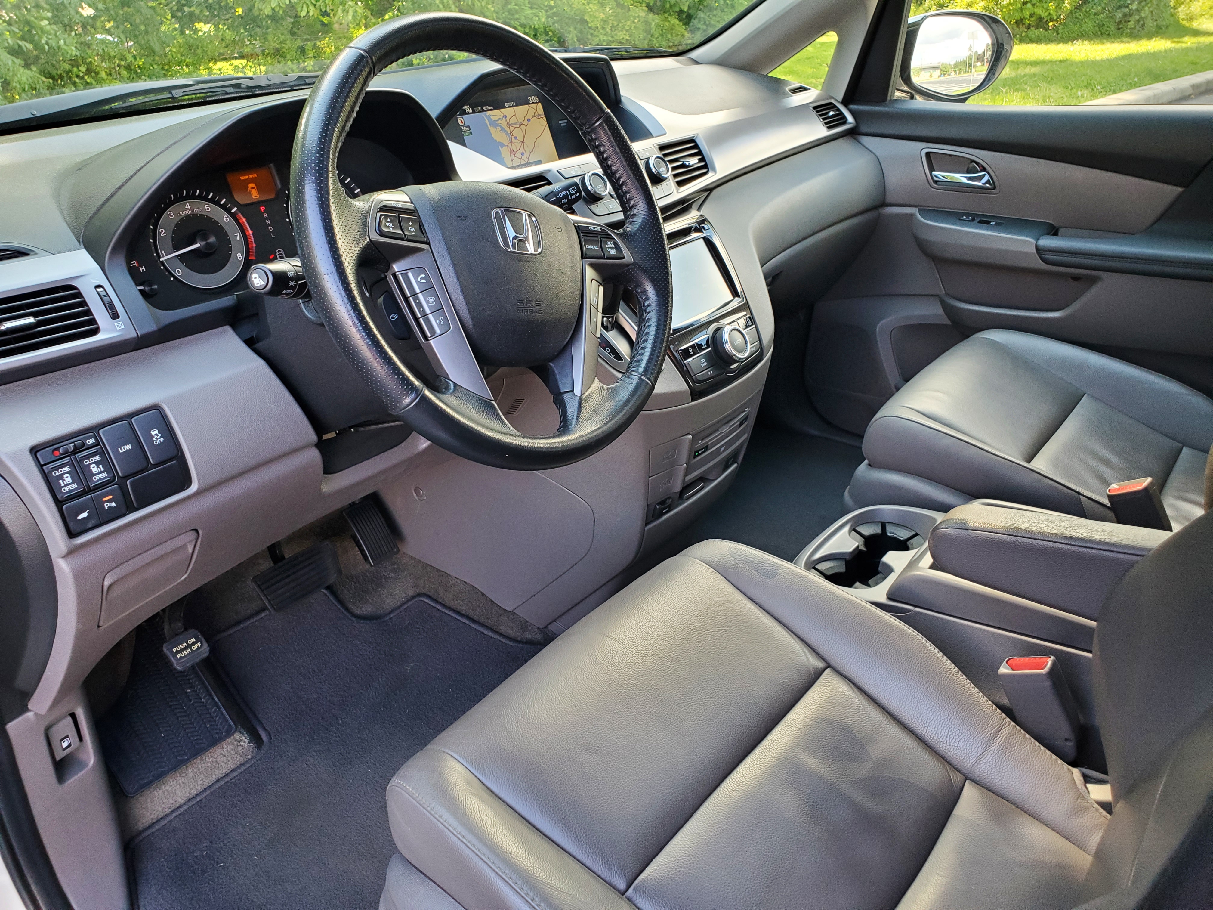 Used 2014 Honda Odyssey Touring image 12