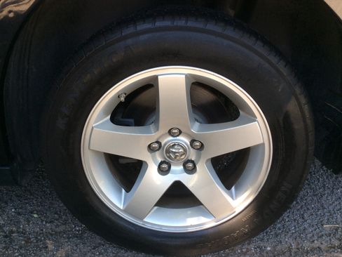 Used 2009 Dodge Ram 1500 Truck SLT image 12