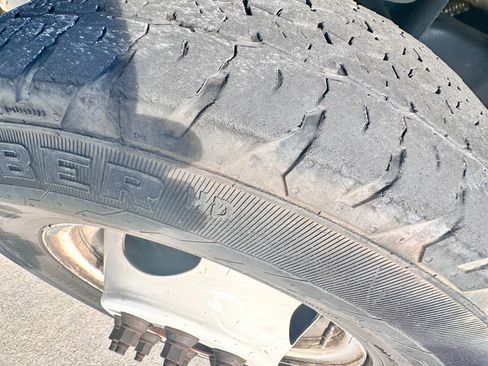 Used 2016 Ford E-350 and Econoline 350 Super Duty w/ Power Windows & Locks Group image 15