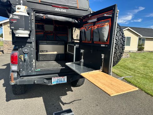 Used 2021 Toyota Tacoma TRD Off-Road w/ TRD Premium Off Road Package image 5