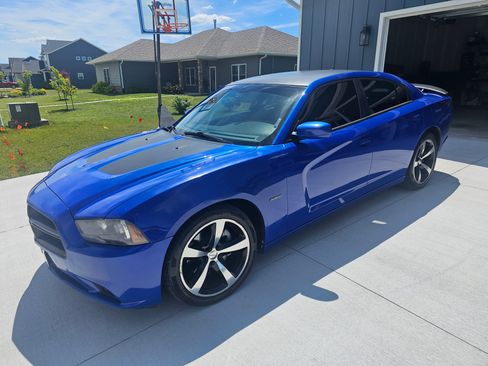 Used 2013 Dodge Charger R/T RWD image 1