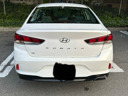 Used 2019 Hyundai Sonata SE FWD image 2