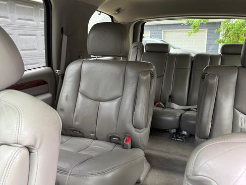 Used 2005 Cadillac Escalade AWD image 9
