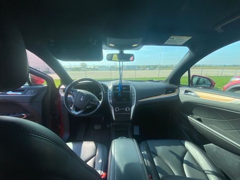 Used 2015 Lincoln MKC FWD w/ Equipment Group 101A Select image 10