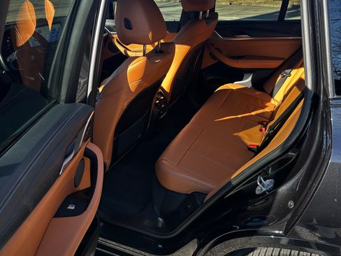 Used 2023 BMW X3 M40i w/ Premium Package image 9