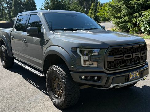 Used 2018 Ford F150 Raptor w/ Equipment Group 802A Luxury AWD/4WD image 9