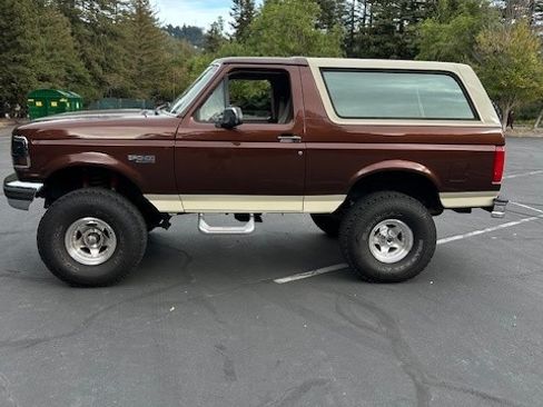 Used 1994 Ford Bronco image 2