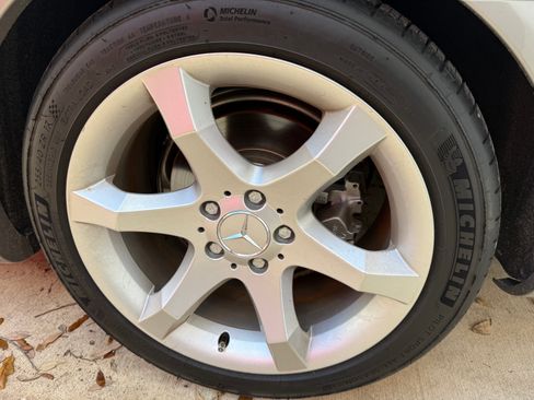 Used 2007 Mercedes-Benz C 230 Sedan image 10