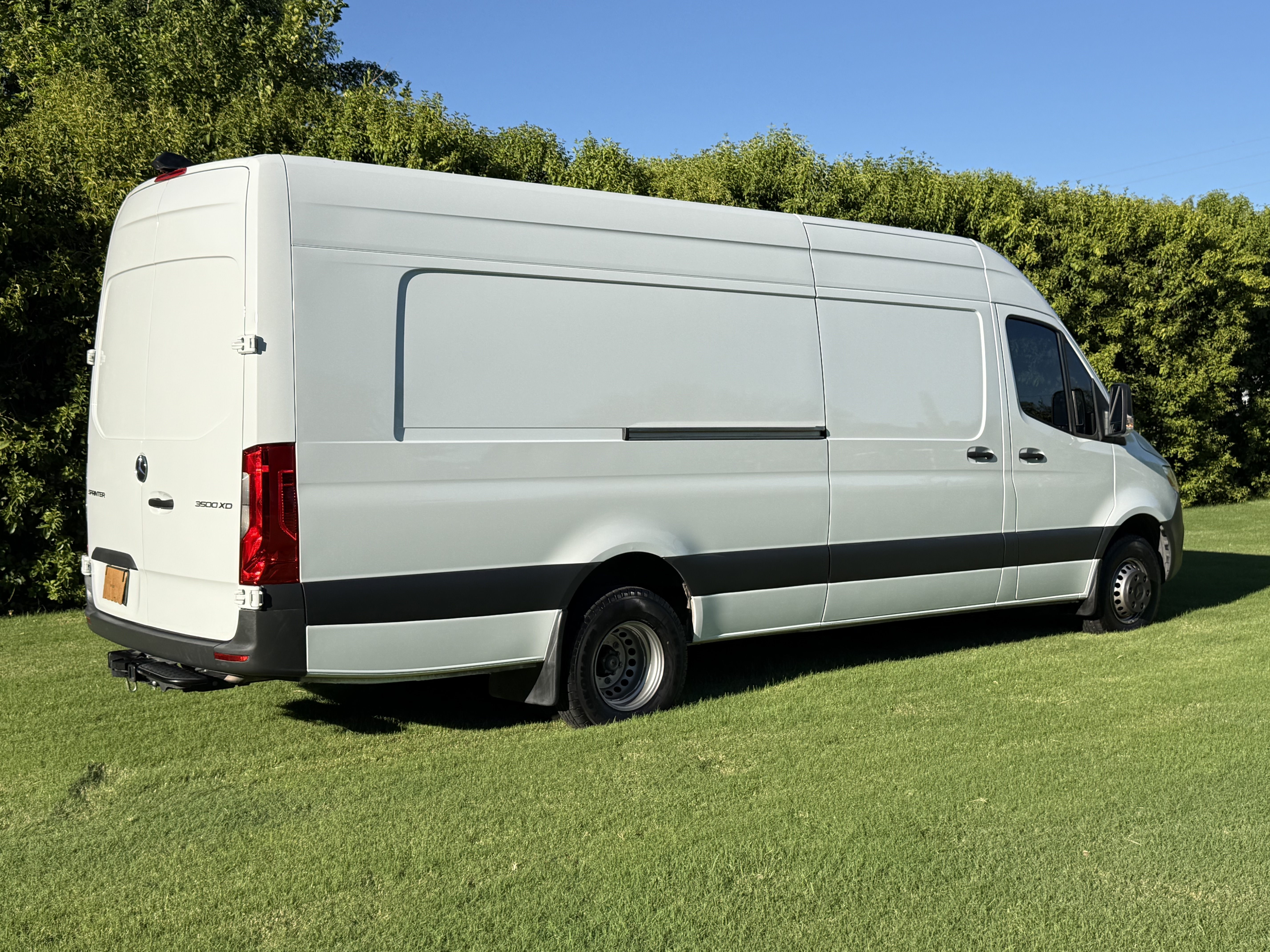 Used 2022 Mercedes-Benz Sprinter 3500 image 4