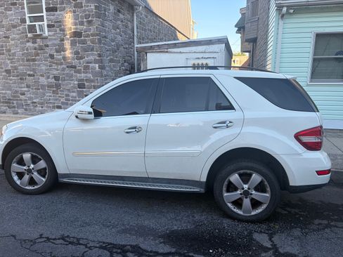 Used 2011 Mercedes-Benz ML 350 4MATIC image 1