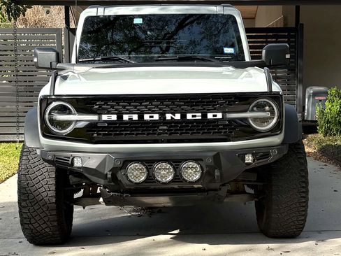 Used 2022 Ford Bronco Wildtrak image 1