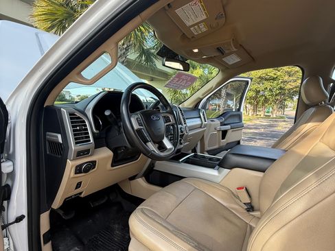 Used 2017 Ford F350 Lariat w/ Lariat Value Package AWD/4WD image 5
