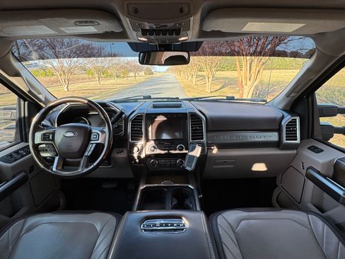 Used 2018 Ford F250 Limited image 11