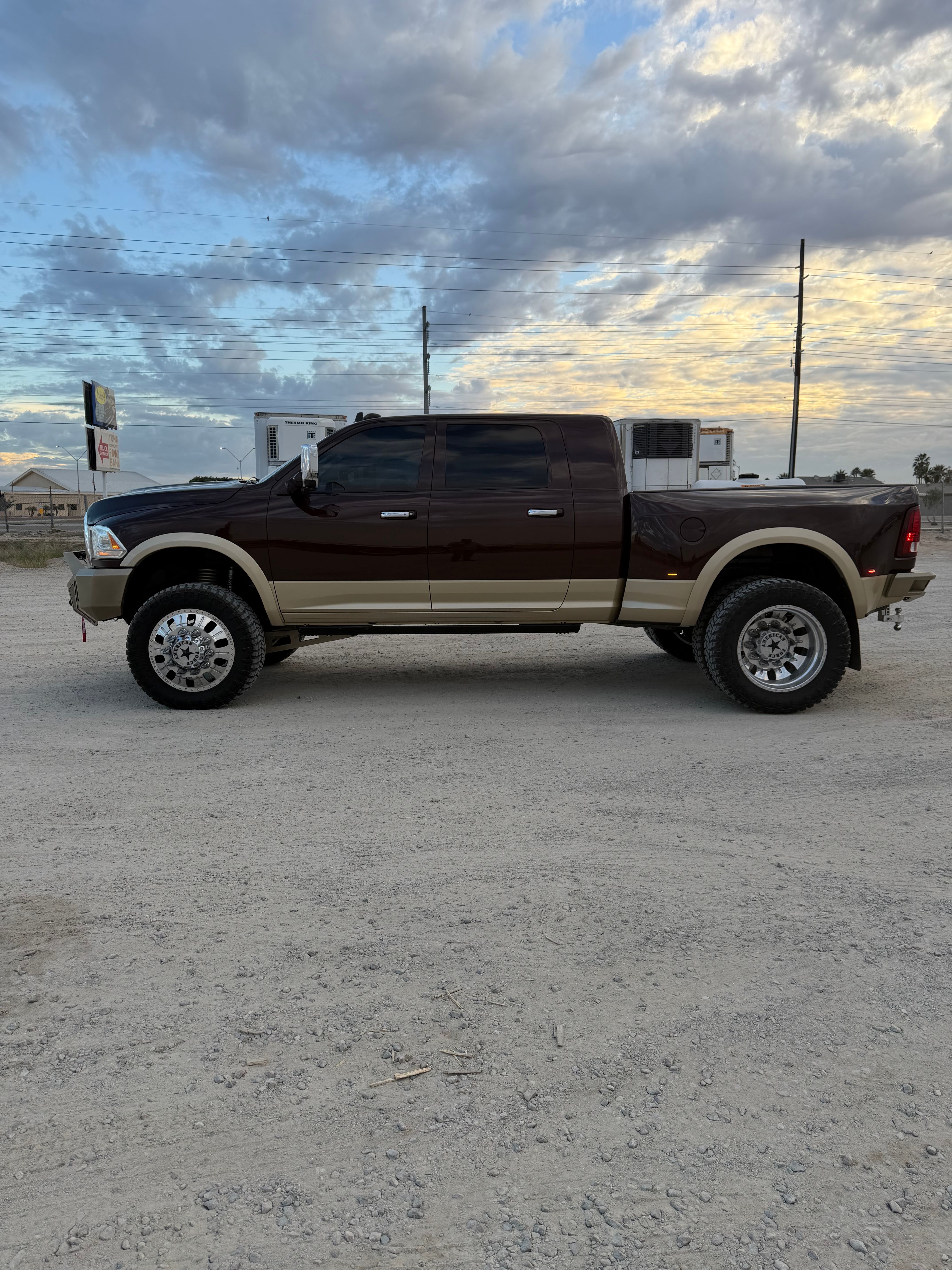 Used 2015 RAM 3500 Laramie Longhorn w/ Convenience Group AWD/4WD image 5
