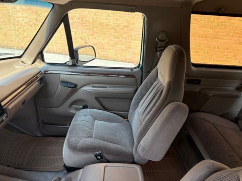 Used 1996 Ford Bronco AWD/4WD image 6