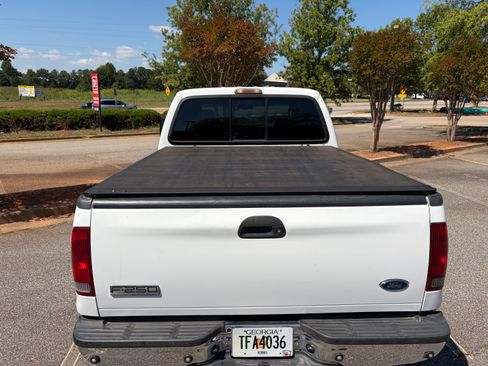 Used 2007 Ford F250 Lariat RWD image 6