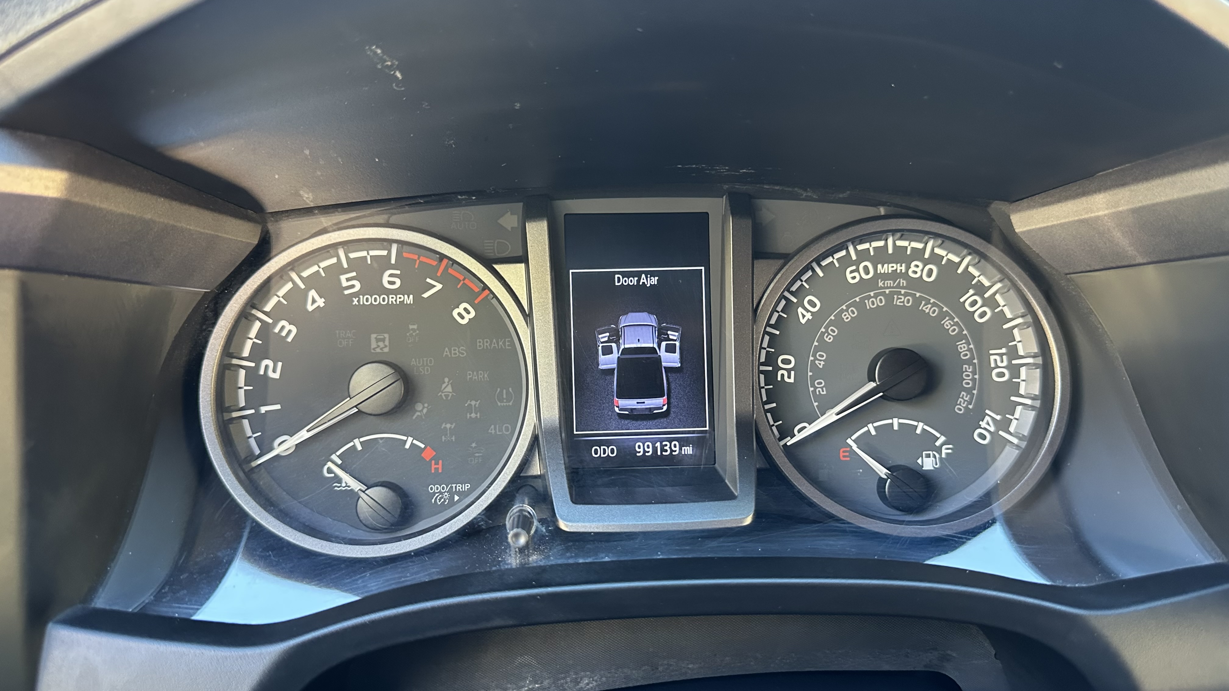 Used 2020 Toyota Tacoma TRD Sport AWD/4WD image 4