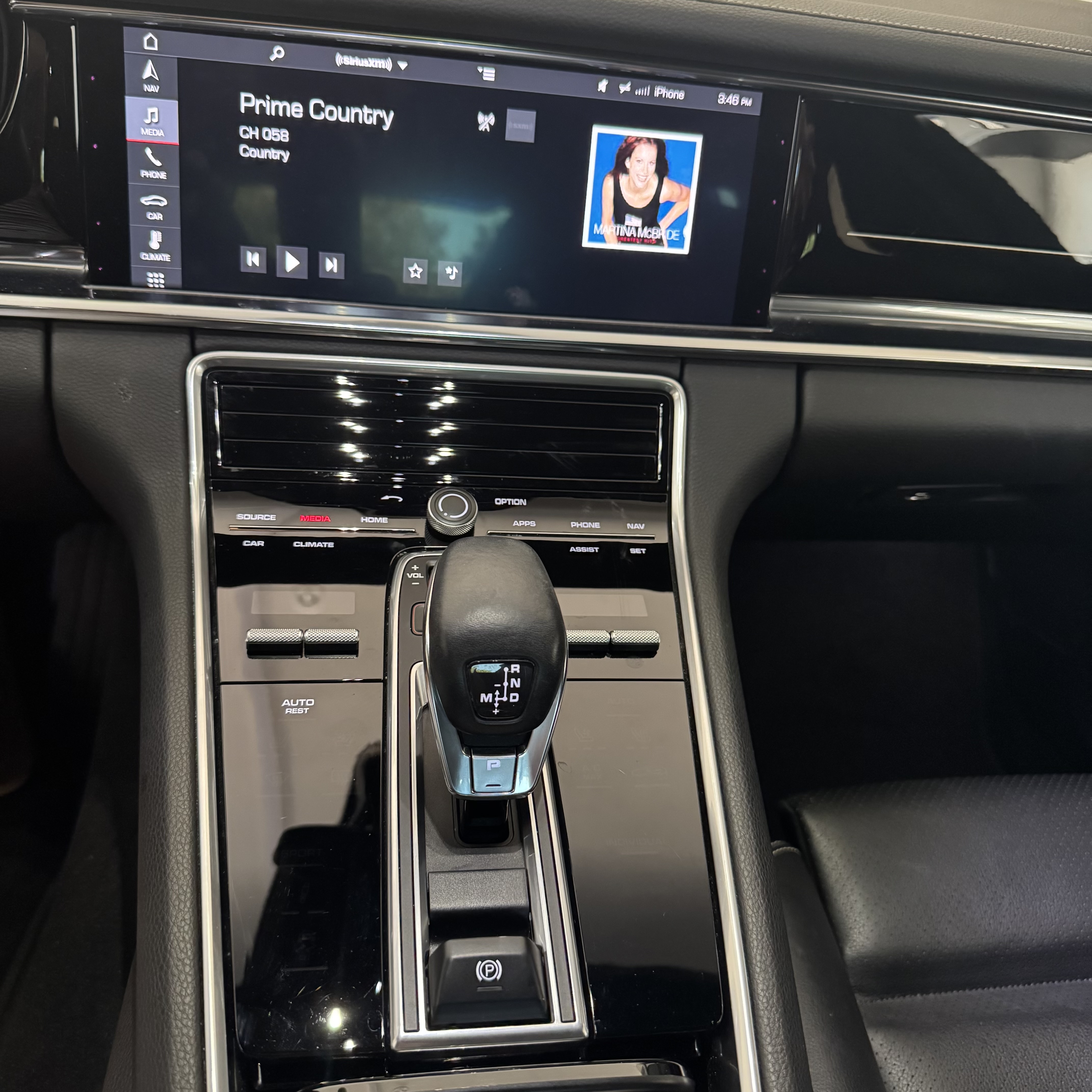 Used 2020 Porsche Panamera AWD/4WD image 9