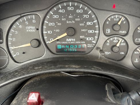 Used 2002 Chevrolet Silverado 1500 2WD Regular Cab w/ Heavy Duty Suspension Pkg image 16