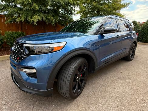 Used 2020 Ford Explorer ST w/ ST Street Pack image 15