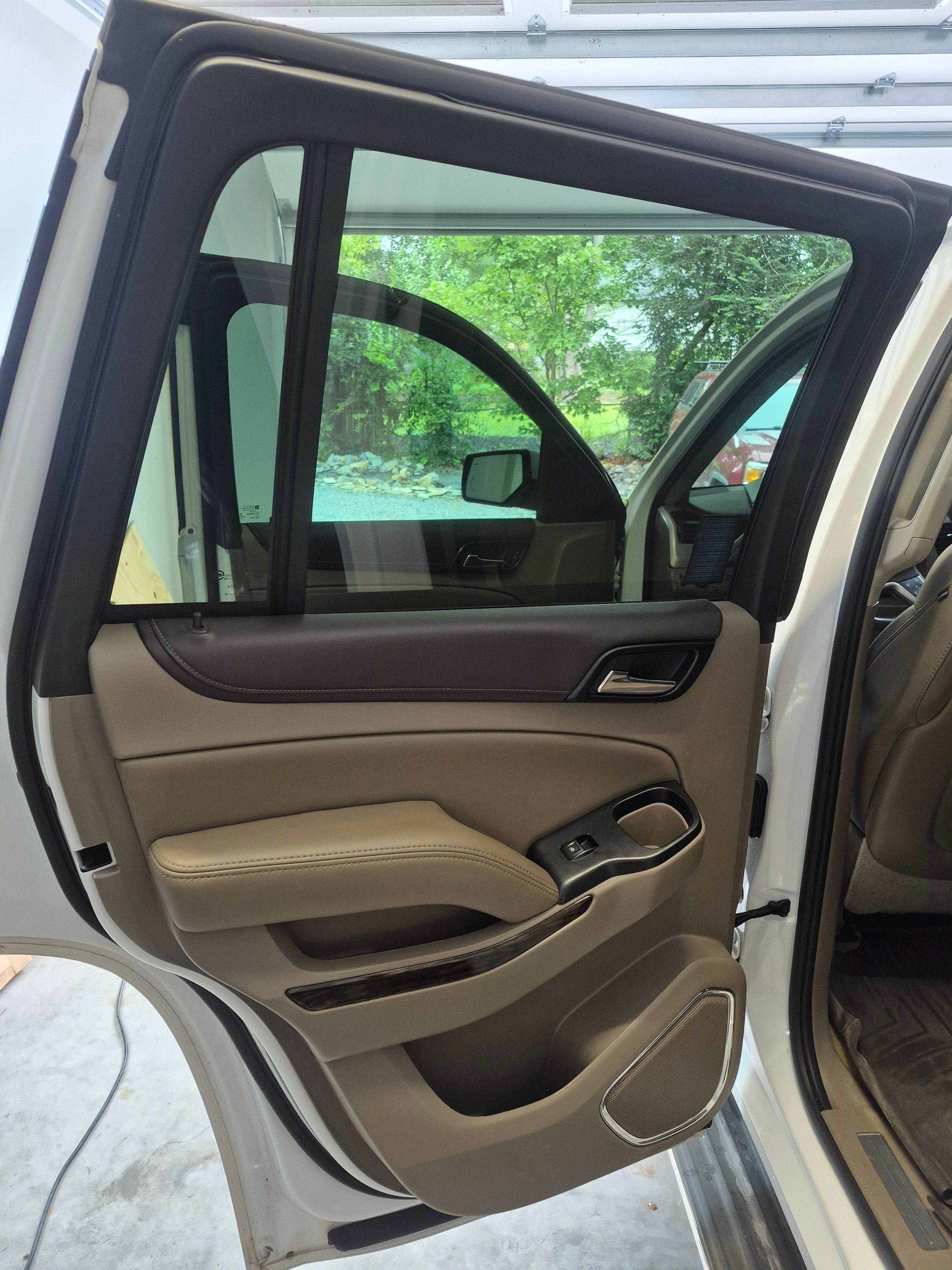 Used 2015 GMC Yukon SLT w/ Open Road Package RWD image 16