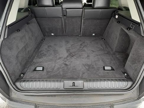 Used 2017 Land Rover Range Rover Sport HSE image 18