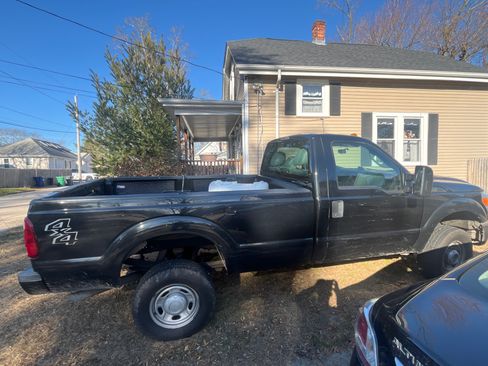 Used 2014 Ford F250 XL w/ Snow Plow Prep Package image 2