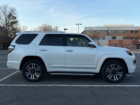 Used 2014 Toyota 4Runner Limited image 5
