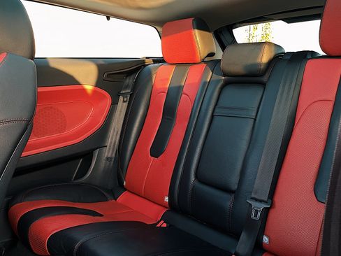 Used 2013 Land Rover Range Rover Evoque Dynamic image 12