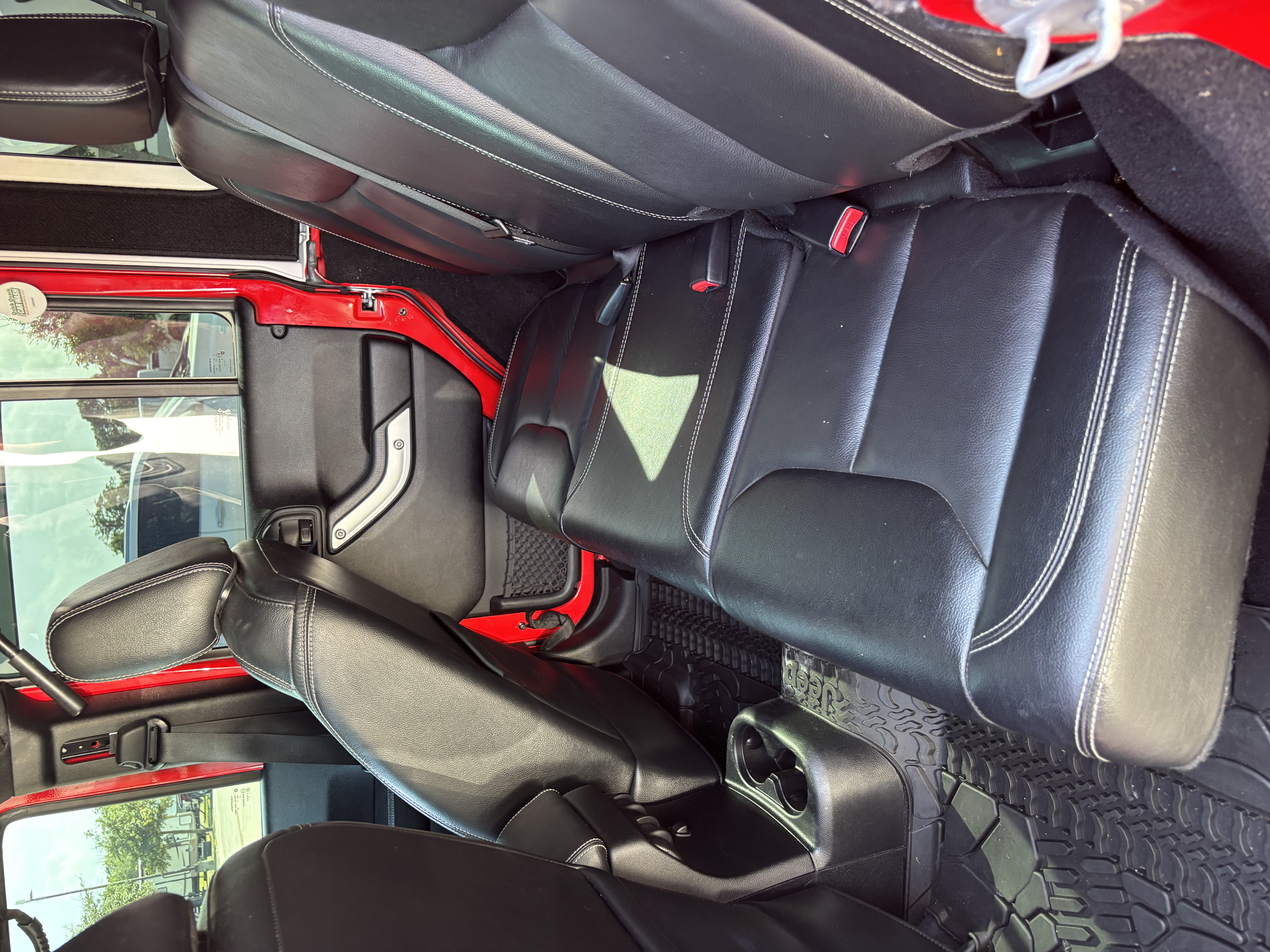 Used 2016 Jeep Wrangler Unlimited Rubicon AWD/4WD image 15