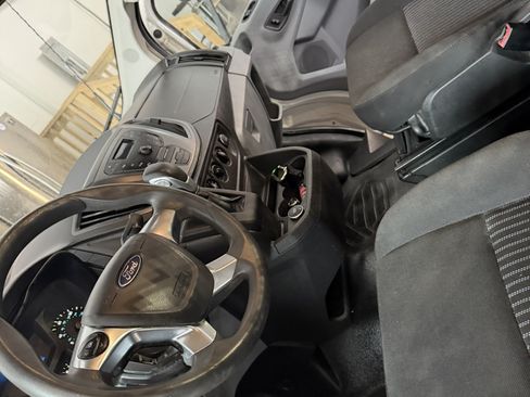 Used 2017 Ford Transit 250 130 Low Roof w/ Exterior Upgrade Package image 4