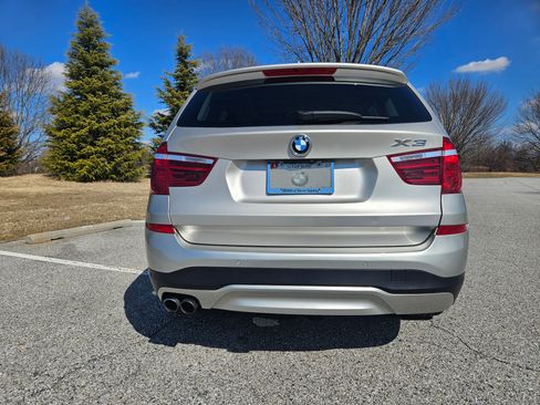 Used 2017 BMW X3 xDrive28i image 9