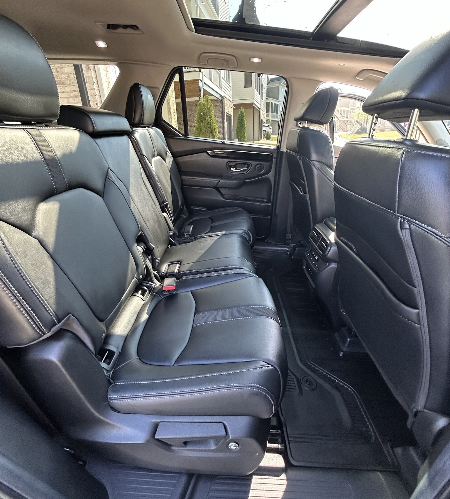 Used 2025 Honda Pilot Touring image 23