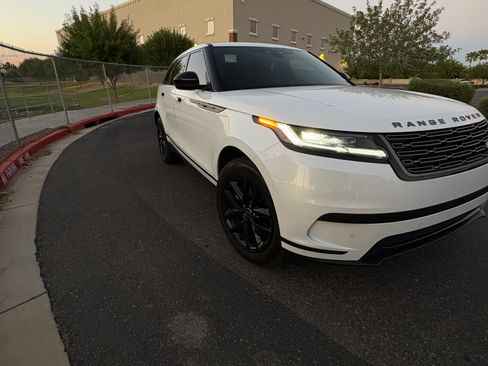 Used 2025 Land Rover Range Rover Velar S AWD/4WD image 4