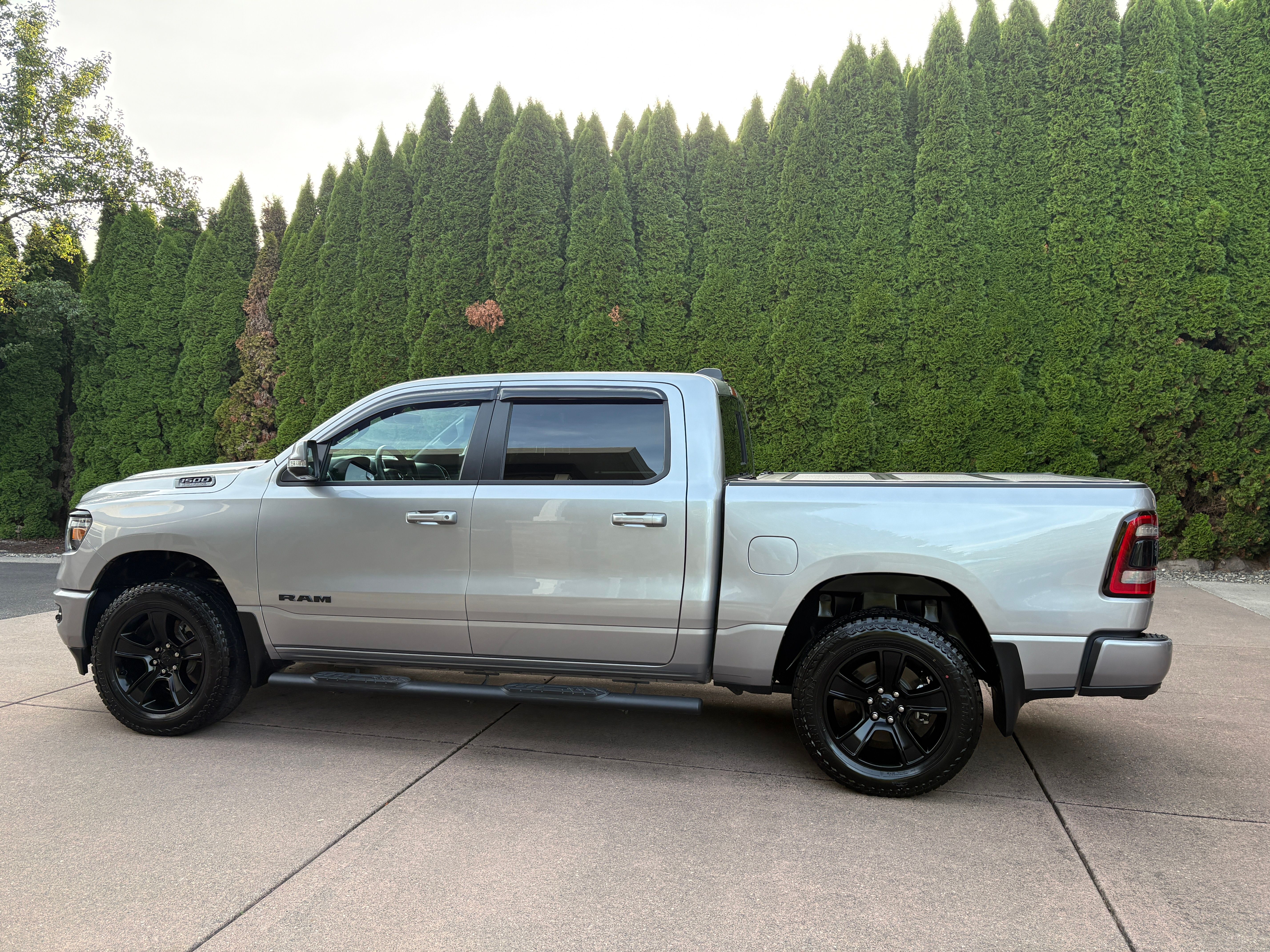 Used 2020 RAM 1500 Big Horn AWD/4WD image 1