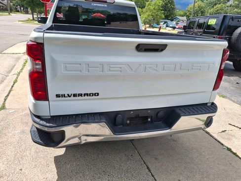Used 2020 Chevrolet Silverado 1500 LT RWD image 9