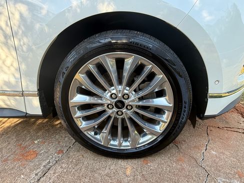 Used 2022 Ford Edge Titanium w/ Equipment Group 301A AWD/4WD image 6