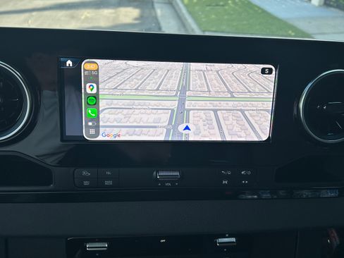 Used 2024 Mercedes-Benz eSprinter 170 Cargo image 32