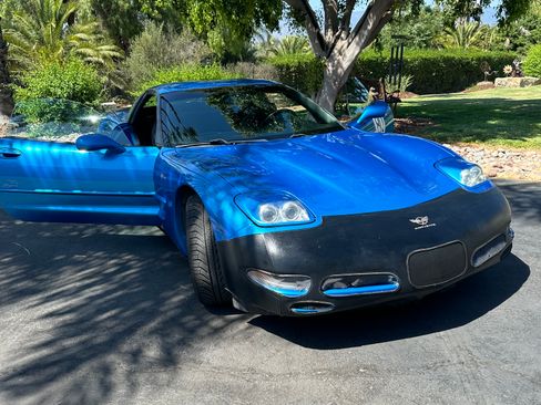 Used 1999 Chevrolet Corvette Coupe w/ Lighting Pkg RWD image 24