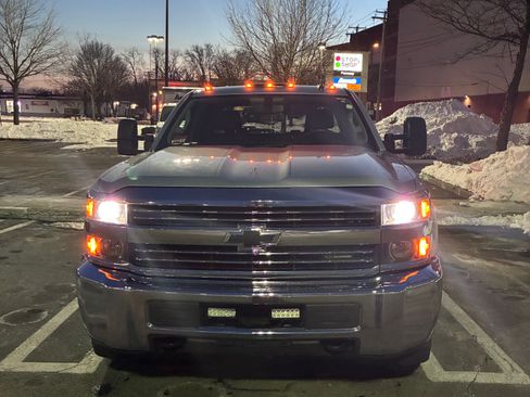 Used 2015 Chevrolet Silverado 3500 W/T image 2