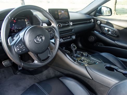 Used 2021 Toyota Supra Premium image 5