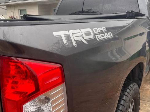 Used 2015 Toyota Tundra SR5 image 7