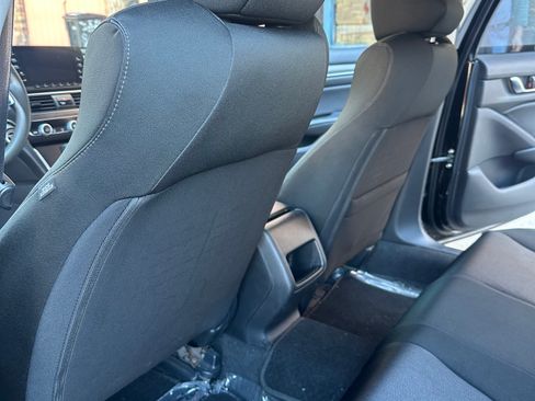 Used 2018 Honda Accord LX image 9