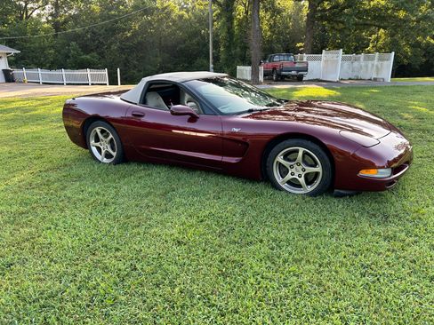 Used 2003 Chevrolet Corvette Convertible w/ Preferred Equipment Group1 RWD image 5
