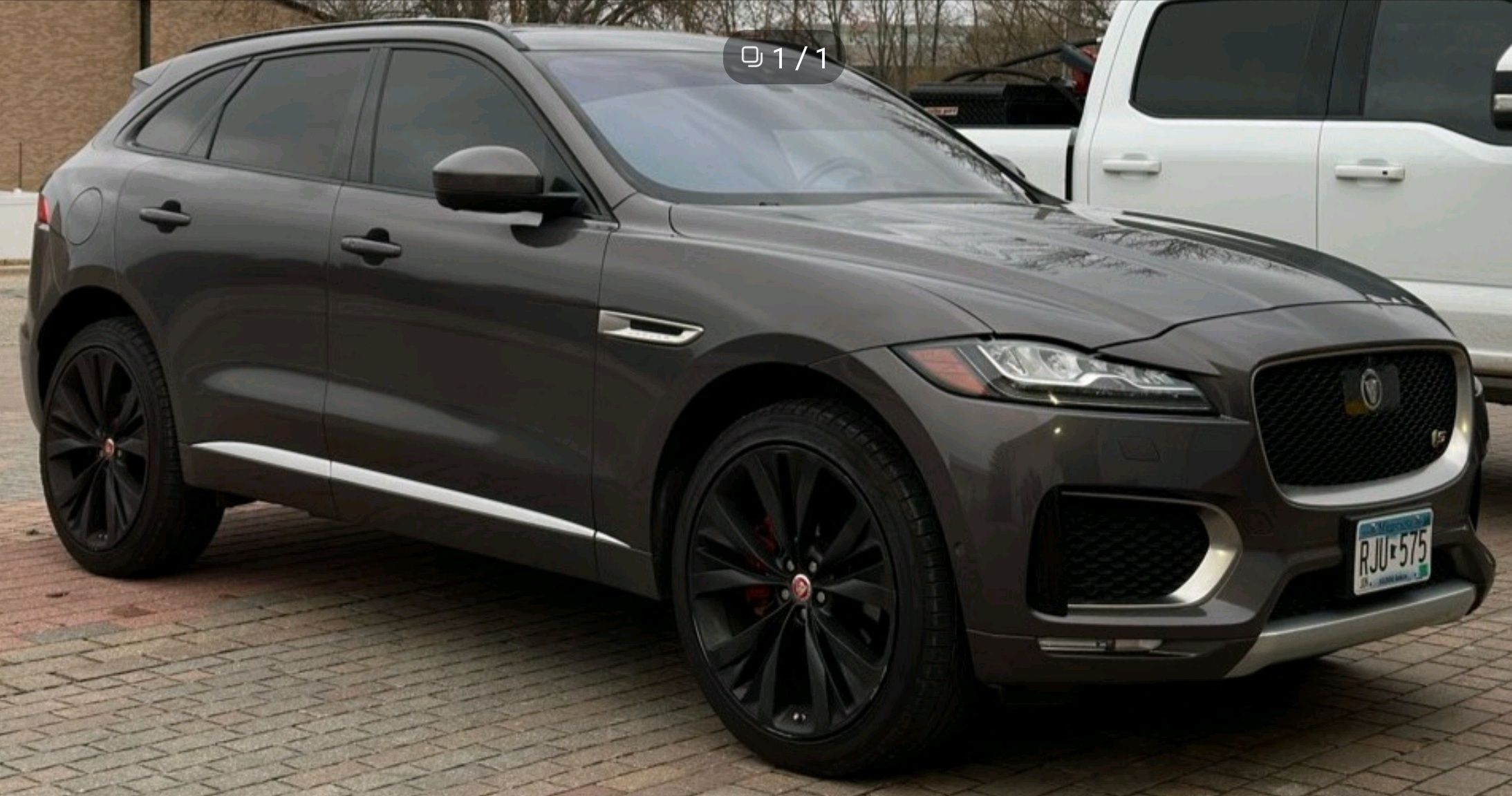 Used 2017 Jaguar F-PACE S AWD/4WD image 1