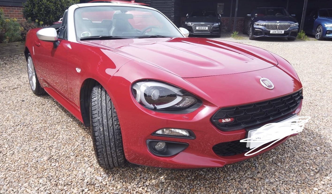 Used 2017 FIAT 124 Spider Lusso RWD image 1