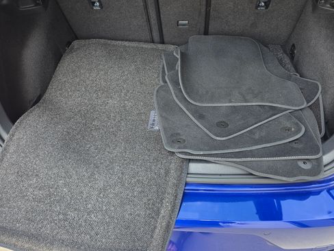 Used 2018 Volkswagen Golf 4-Door AWD/4WD image 14