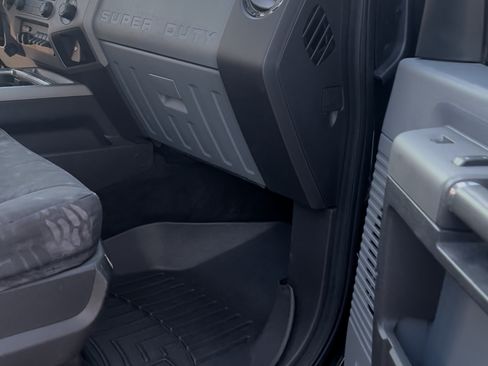 Used 2011 Ford F250 XLT image 11