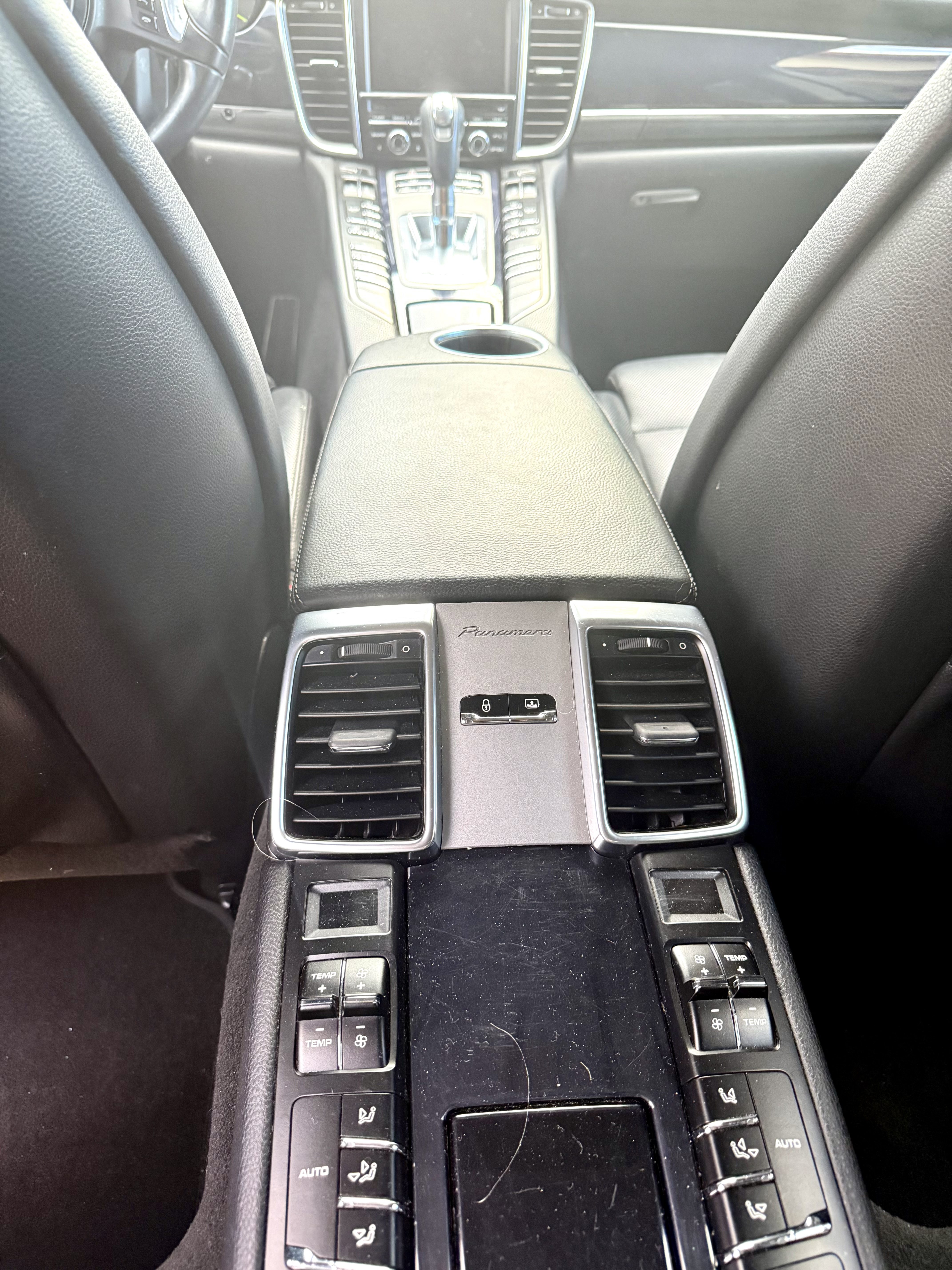Used 2014 Porsche Panamera S RWD image 21