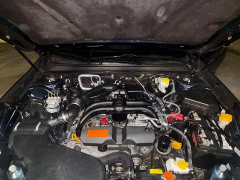 Used 2018 Subaru Outback 2.5i Limited AWD/4WD image 11